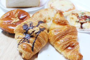 クロワッサン・クリームパン・食パンetc