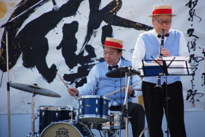 RAMBLING FELLOWSによるジャズ。2