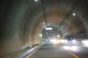 後はずーーーと長い直線道路です。